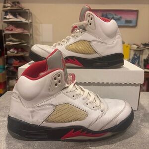 Jordan 5 Fire red size 10.5